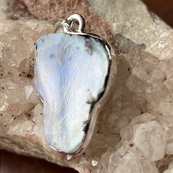 BLACK TOURMALINE IN RAINBOW MOONSTONE 925 STERLING SILVER PENDANT - Picture 2 of 7